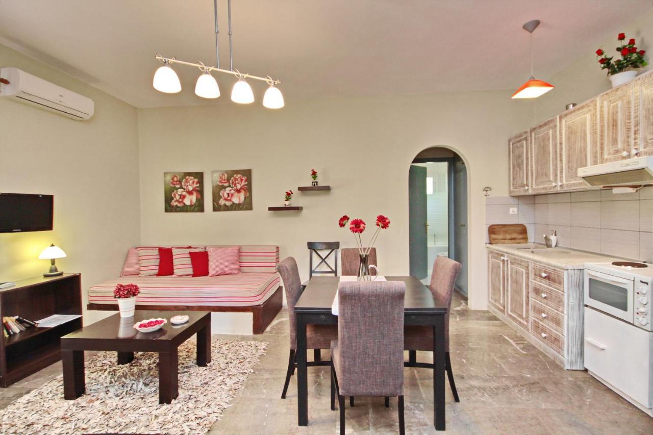 Aloe Luxury Apartments Porto Heli Exterior foto